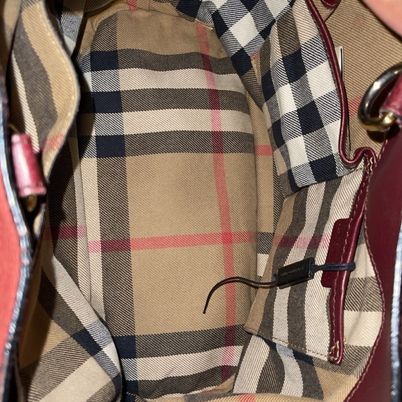 Preloved Burberry Beckett bucket bag burgundy color, great condition. - Picture 8 of 16